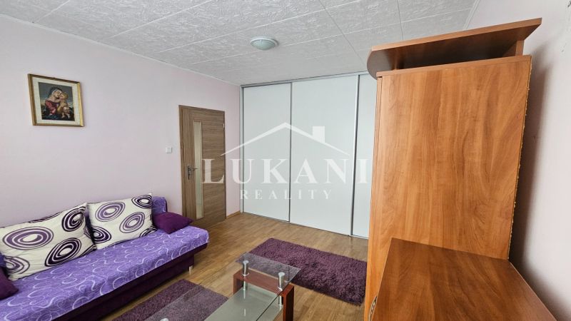 1 izbový Byt Sala10.jpg